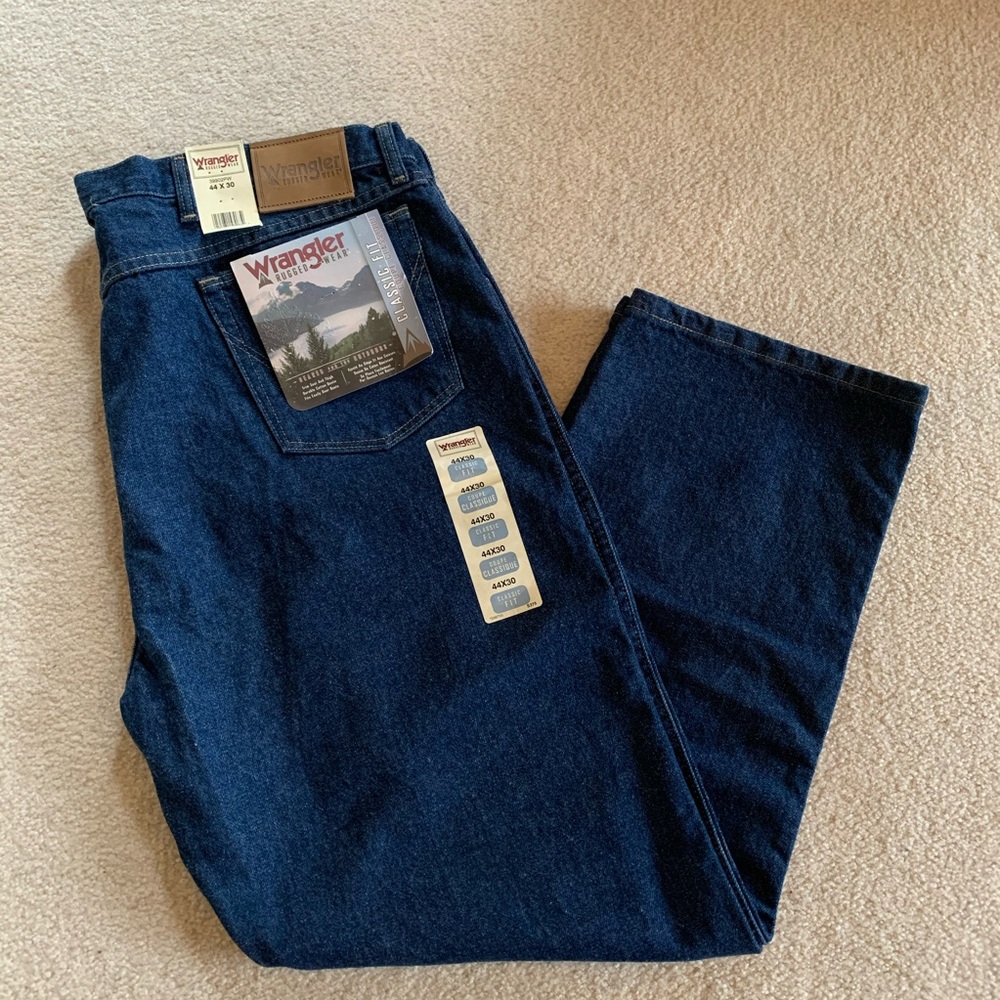 Wrangler Men's Classic Fit Blue Denim Jean Size 44x30